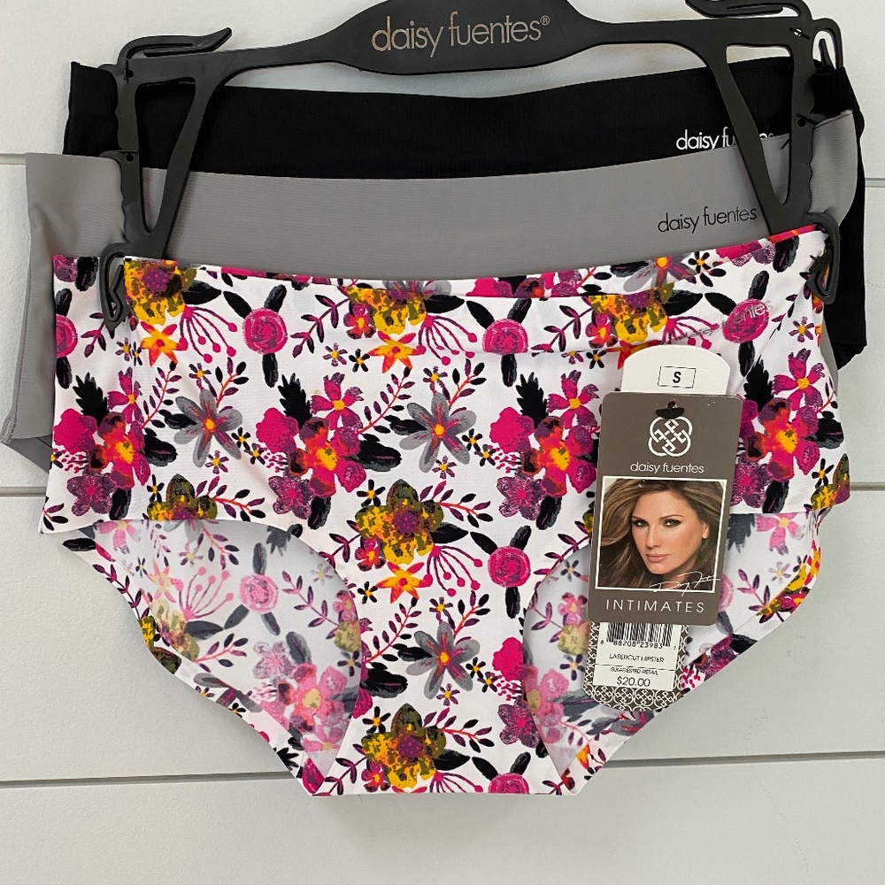 Daisy Fuentes Lasercut Hipster S M